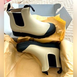 EVERLANE Rain Boots — never worn